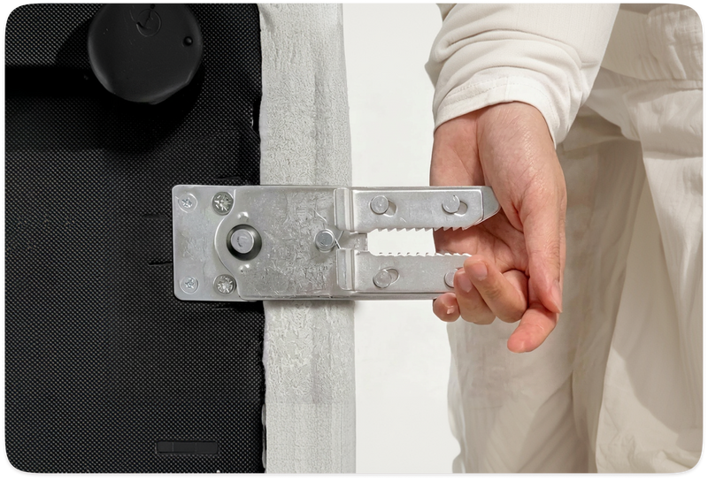 Easy Tool-Free Assembly